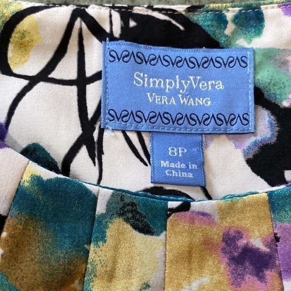 Vera Wang Summer Dress size 8p, perfect for summer parties. - Picture 2 of 5